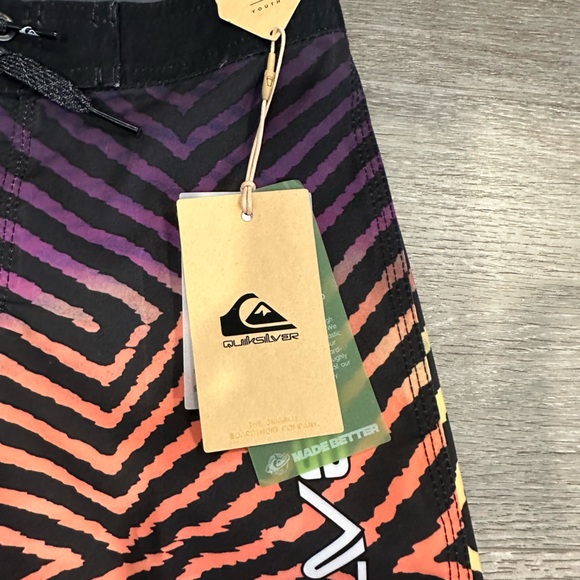 Quicksilver High Line Board Shorts Stripe Black, Red & Yellow, Boys, SZ 25. NEW - Picture 3 of 11